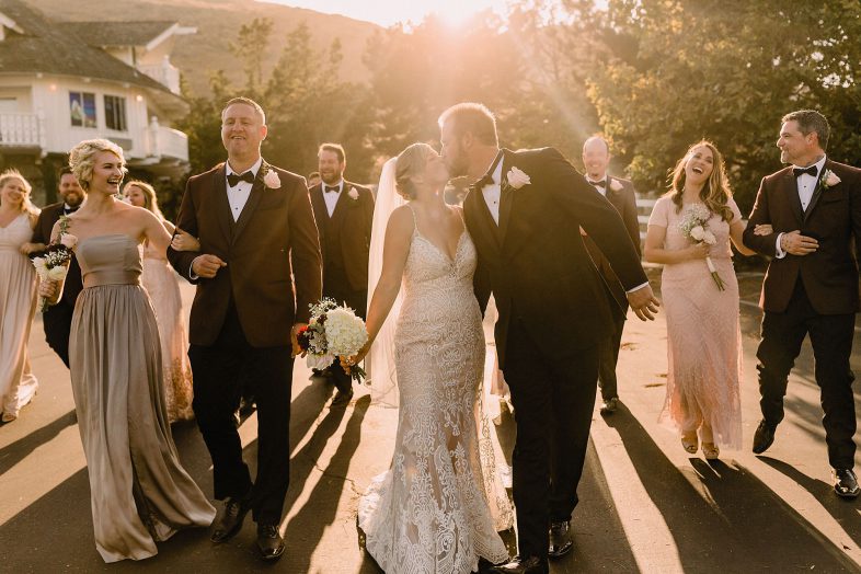 madonna inn wedding photos by heather elizabeth photography
